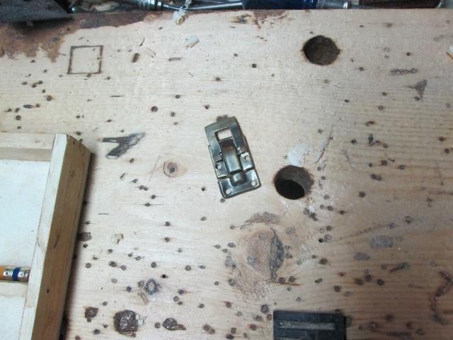 latch.jpg.f33e960f87e9a62dd1a2579d1ddb84f1.jpg
