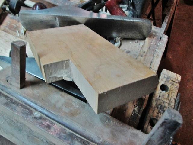 maple.jpg.df7169c124d5625b3988bf6e428eb117.jpg