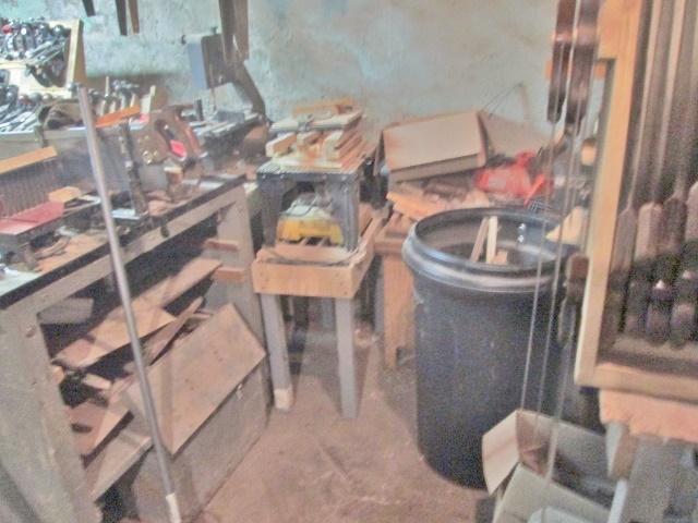 132792311_routertable.jpg.90ba09a92fcb4b008bbecdb24fbc7993.jpg