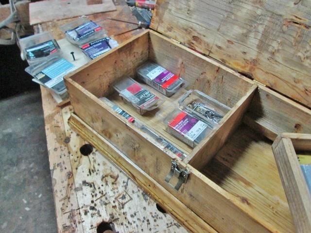 2067052314_inside2.jpg.2184ffd6b14dba7be57e236786893a51.jpg