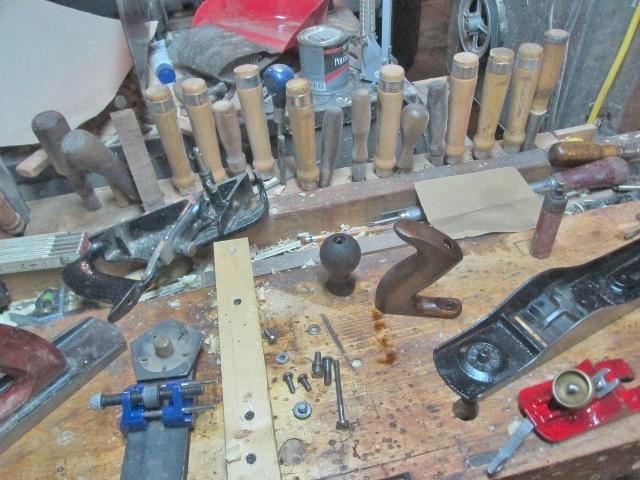 handles.jpg.eef0088efdfd48bb95d34b7cc5cc0a07.jpg