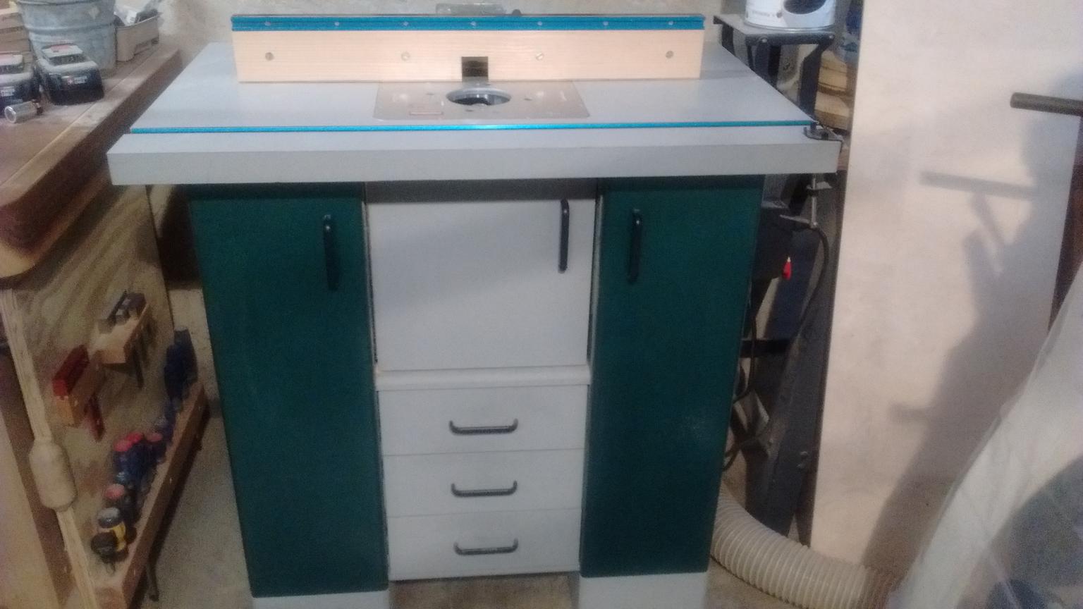 1150477075_RouterTable1.jpg.f7c959c1d94970401126987682801fc1.jpg
