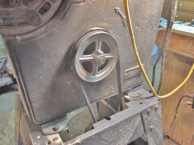 pulley.jpg.dca4ff05b27e31d822c0a26bd1082c2c.jpg