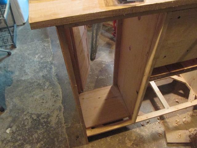 1587630205_bottomshelf.jpg.f3c2e8d6f43efa8c94f7f2afae4fe8c5.jpg