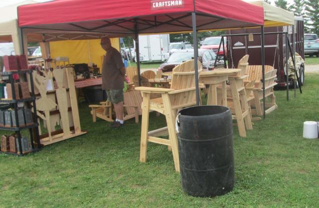 233876518_tallchairs.jpg.b2dc1091763543d450d4ed9fc671a865.jpg