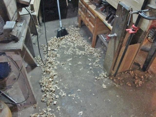 shavings.jpg.b36f061d47614ea6a914c6ce28f04e04.jpg
