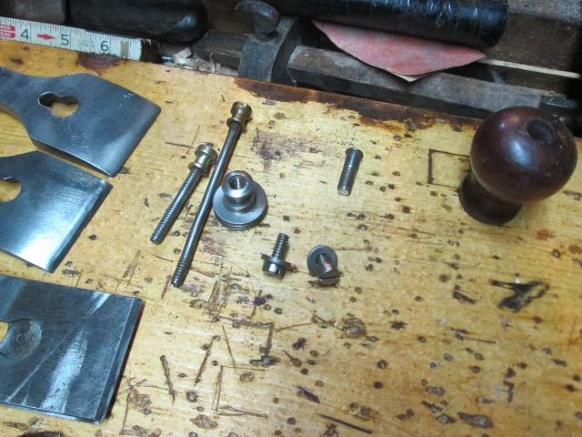 bolts.jpg.24c817f72d7339c69ac4112a9270cbb8.jpg