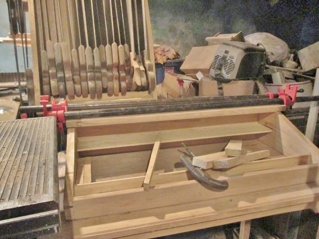 1194060435_topgluedup.jpg.c1f1a3d7e7a4abb43553f0dc83564f0c.jpg
