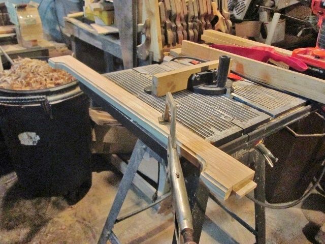 apron.jpg.cefb92403242ffb58fe62675245a01ae.jpg