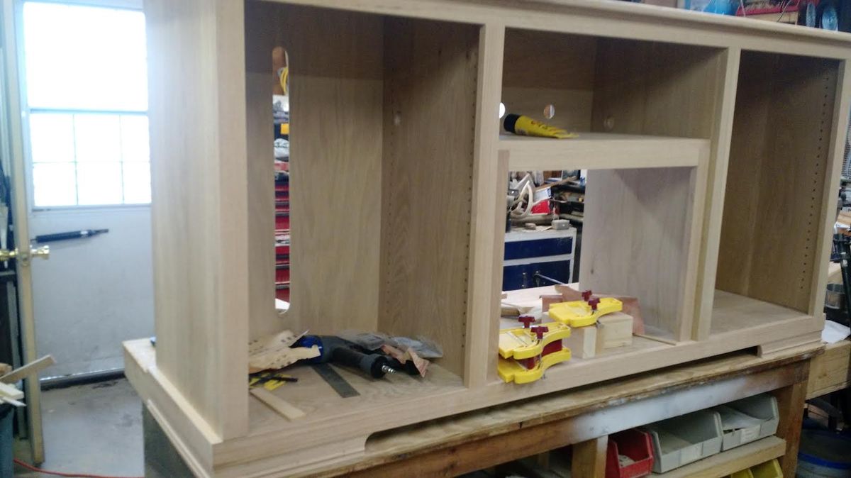 Cabinet.jpg.3d720283042ffbb1822baca8f6da9027.jpg