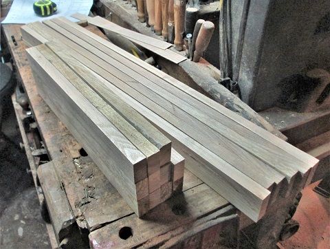 124626772_ComputerDeskProjectstilesandrails.JPG.84dbb7abafab91d4fa297d6e2ea1d455.JPG