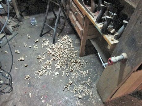 1321548861_ComputerDeskProjectshavings.JPG.7142d1dbb4668201a49841b7b3d3837d.JPG