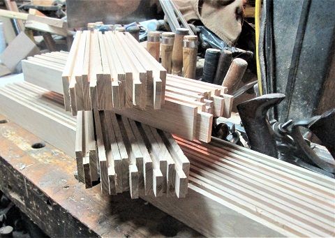 909439080_ComputerDeskProject30tenons.JPG.63a81de4360781501fbdad710b1e1078.JPG