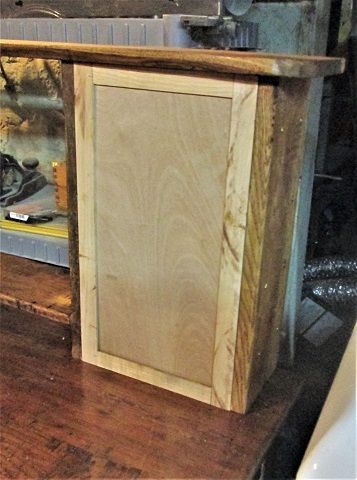 1135469602_ComputerDeskHutchdoordryfit.JPG.2fe91d20e9ecb0ba5ba1418021ae2294.JPG