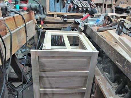 1212258256_Kneewellframes.casesdone.JPG.7e63b2ac05e95b3df40039c430b9636f.JPG