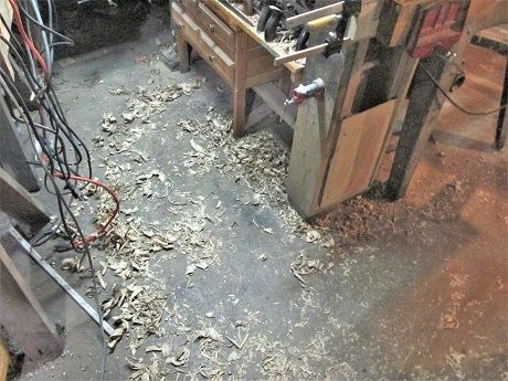 1380199829_computerdeskproject3hoursofshavings.JPG.a2bb6da5a743fc476fb207bddf4a1b7a.JPG