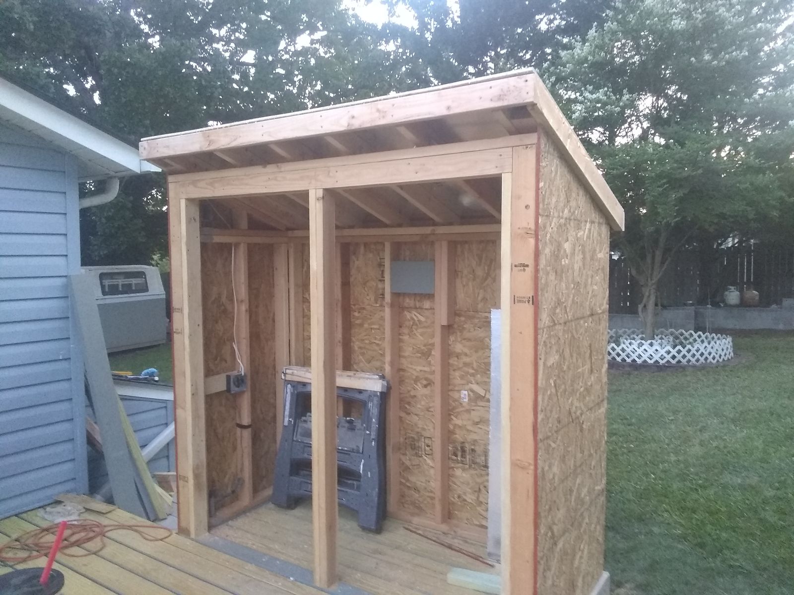 1624263594_ClosetBuild(1).jpg.28e1989cd6c31e19f5e4a9cfc54314de.jpg