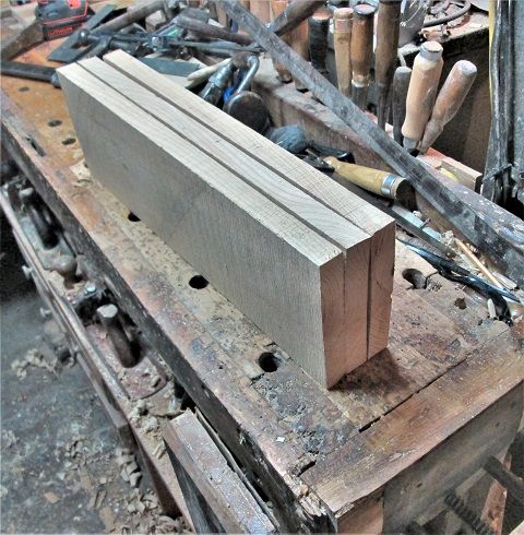 329616789_ComputerDeskHutch3uprightsblanks.JPG.0dc53aa6c6fa2969ba265dfb1436d68c.JPG