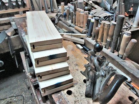 420475035_ComputerDeskDrawers8sidesgrooved.JPG.8576672be5c1636e8e974026cad449a1.JPG