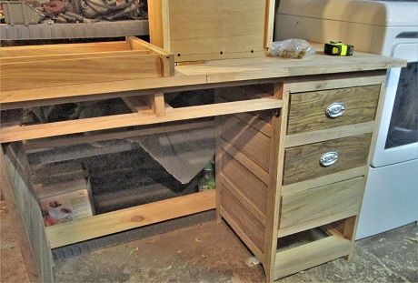 562639755_ComputerDeskDrawers3done.JPG.cef861bd434a3fe8608d62acd5806f08.JPG