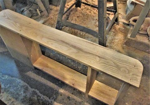 612719449_ComputerDeskHutchmorescrews.JPG.86d795c59bebc75be81e5c81c32fdce9.JPG