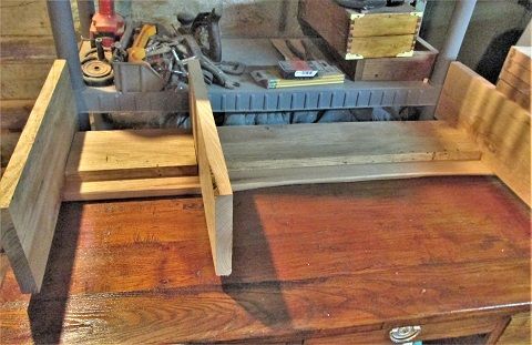 885882837_ComputerDeskHutch2shelves.JPG.a5779093734fe3933053c8c315b68ed6.JPG