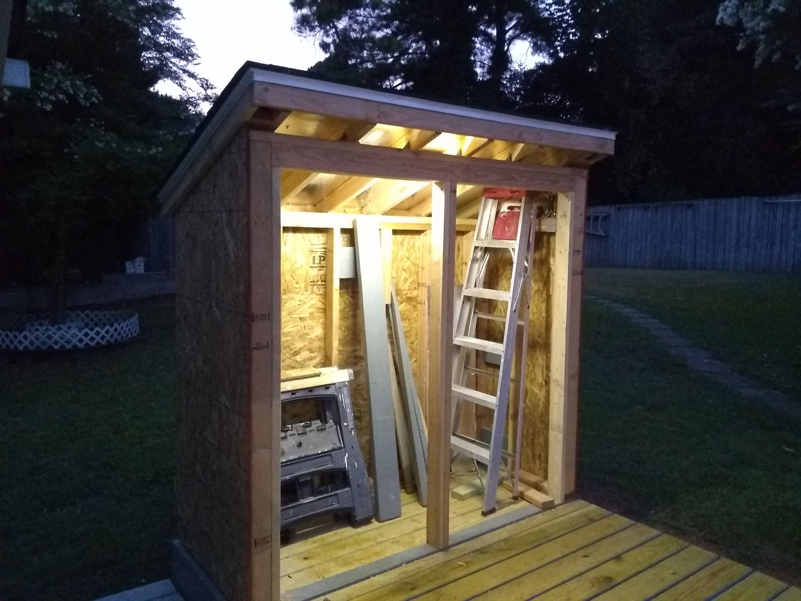 954295335_lightsinstalled.jpg.5b949cec2a870541ab7ab51be462003a.jpg
