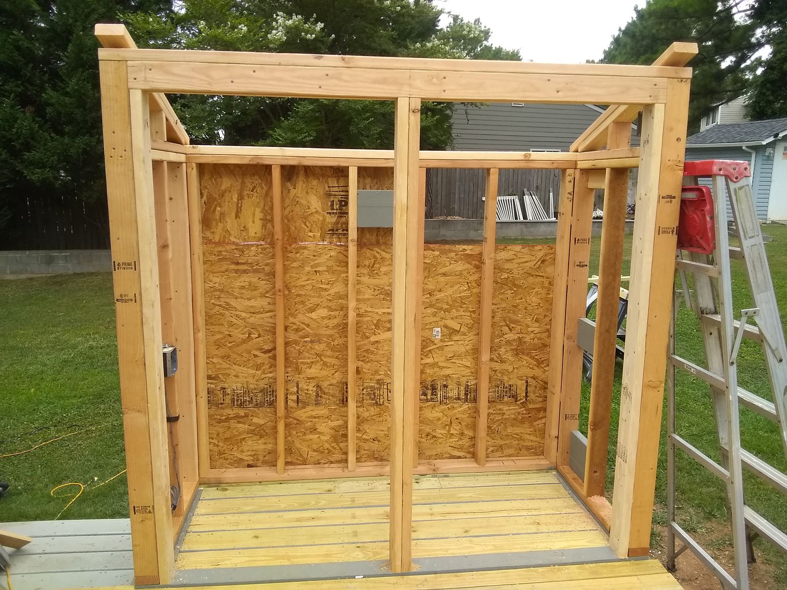 997184655_ClosetBuild(2).jpg.22cdcb74c523c9ab828f0b614a43b3d9.jpg