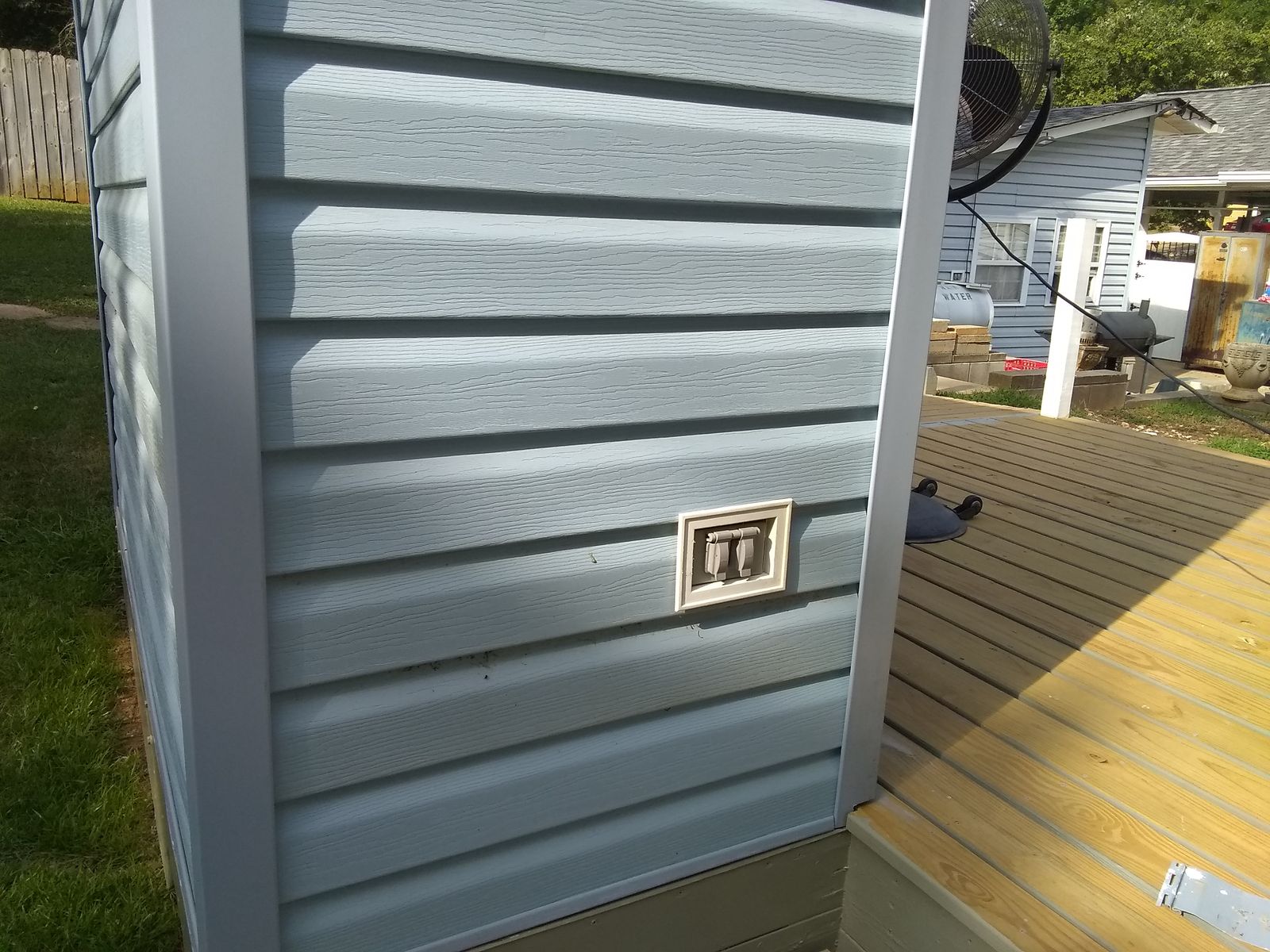 1036517788_outlets(2).jpg.a76dee1d3c855908d24b14405d03b0d5.jpg