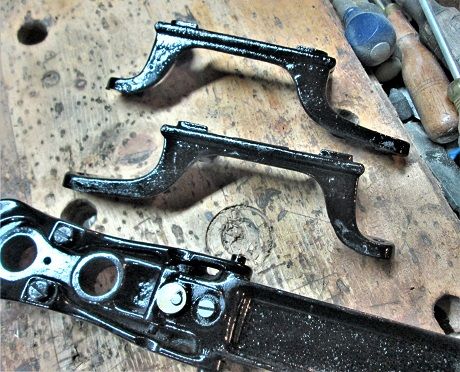 1826006939_MitreBoxSawlegspainted.JPG.b2156d0ce42b063bdbedb2a9f6b06cb3.JPG