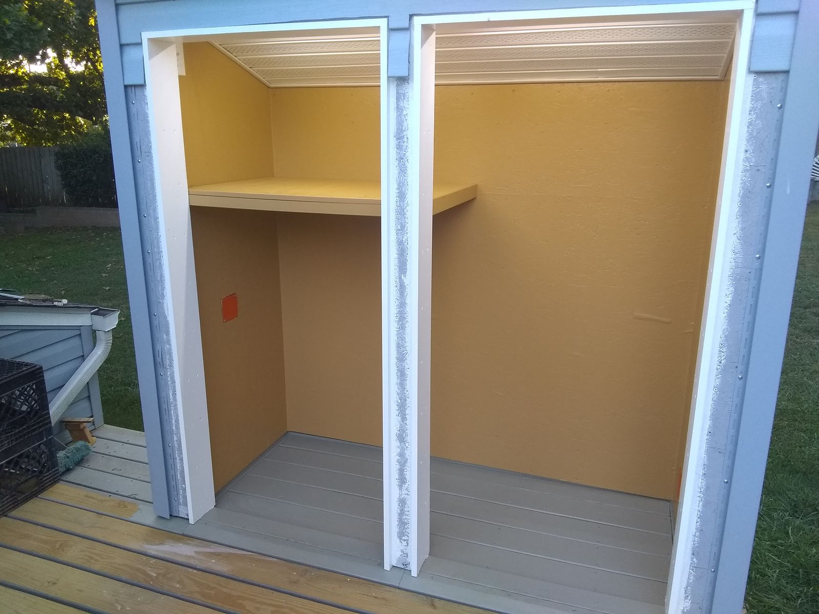 332815380_insidepaintandshelf(3).jpg.c8c56734b63e46ef8df82d769e8fb1d0.jpg