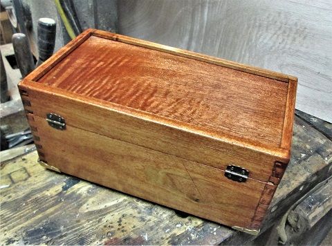 2071501468_PoplarBoxProjectprojectpost2.JPG.ac86df8b2a669f3e26155f3a90f36d11.JPG