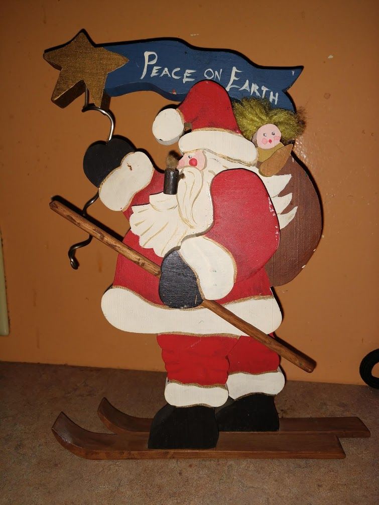 354016295_SkiSanta3.jpg.f0aec6ac47b807837a3907b9162cbfc6.jpg