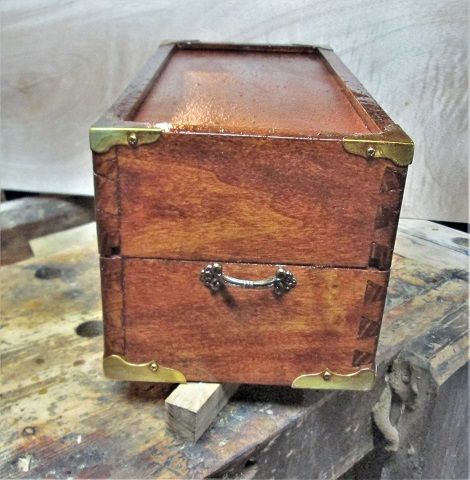 1210105530_Poplarbox2Projectposthandledend.JPG.02bf782ef575497a78485b81baf3d038.JPG