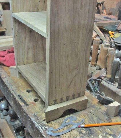 1595242705_DVDCabinetfeettestfitsideview.JPG.913be344d77c43f054b61db9f9a46032.JPG