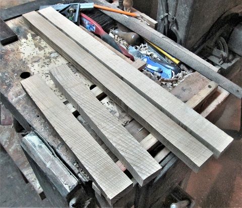 2103468941_DVDDoorframepartblanks.JPG.dc5cc14bbb80dc2632a1c1fc456c71fc.JPG