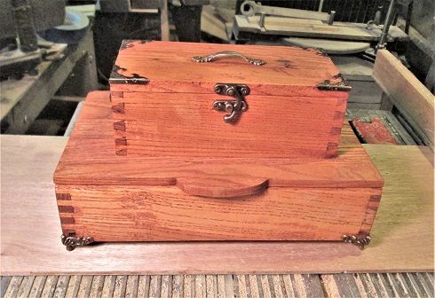 1226900425_AshBoxProject2PIPbothboxes.JPG.ad54588aee970b48859de9a8e4ed90e5.JPG
