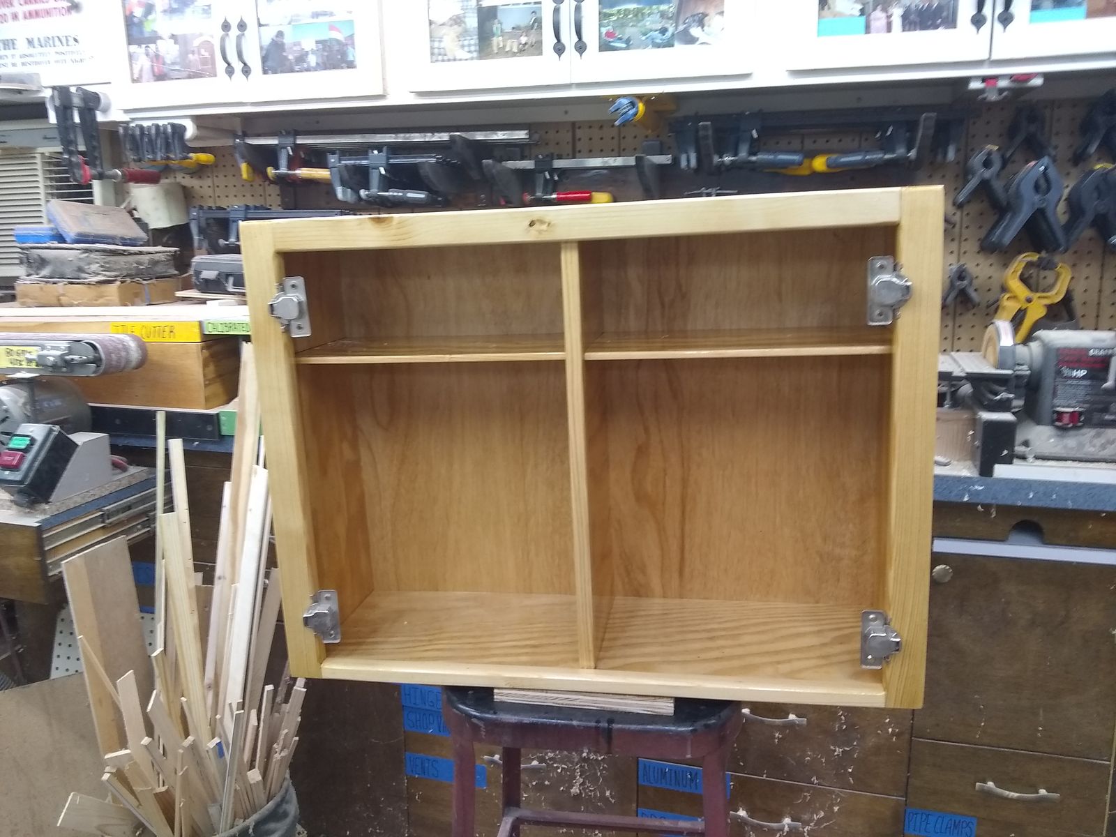 1256850211_Cabinetfinish(2).jpg.551606e70eaedb3f9f2e5ba40e8e500b.jpg