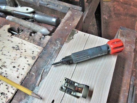 1828130422_RouterPlaneProjectsmallscrewdriver.JPG.d83d6b4d1ce2a9daba05b02194e22cde.JPG