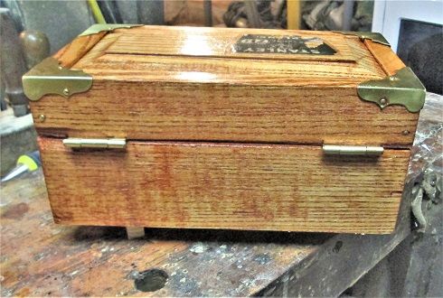 1910183820_RouterBoxProjectPosthinges.JPG.6fd54606f9af43674feff217aae35922.JPG