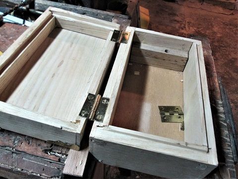 466826547_RouterPlaneProjecthingesinstalled.JPG.7b703566ed22efc22fc528528ecfa88e.JPG