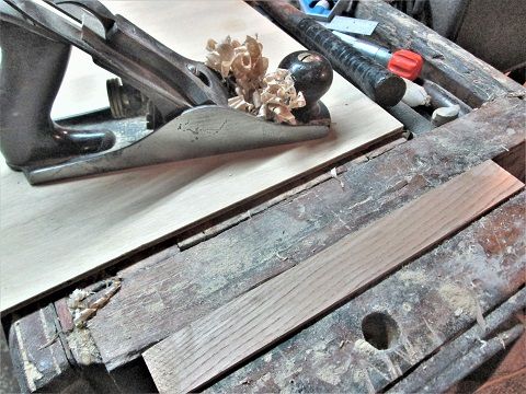1332611577_2drawerchestbackofdrawerplaned.JPG.3189c1af7f6f9abb50860f8db3a1577d.JPG