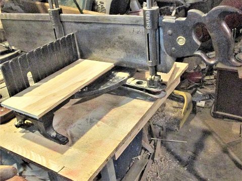 1727700085_2drawerchestmitresaw.JPG.54a4cd7120e85322da0969a1e570e089.JPG