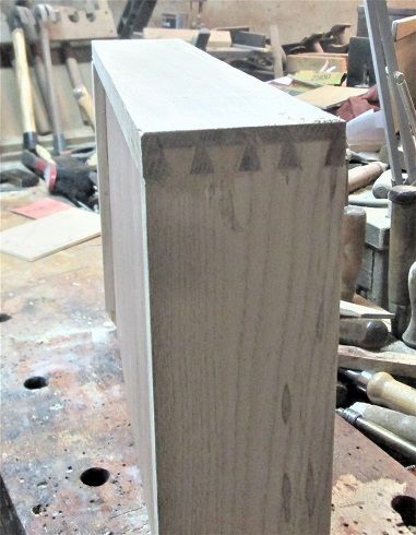 2067747101_Leftoversdovetailsgluedup.JPG.4a02d4a397bb9b25bf1c6687dd9e6664.JPG