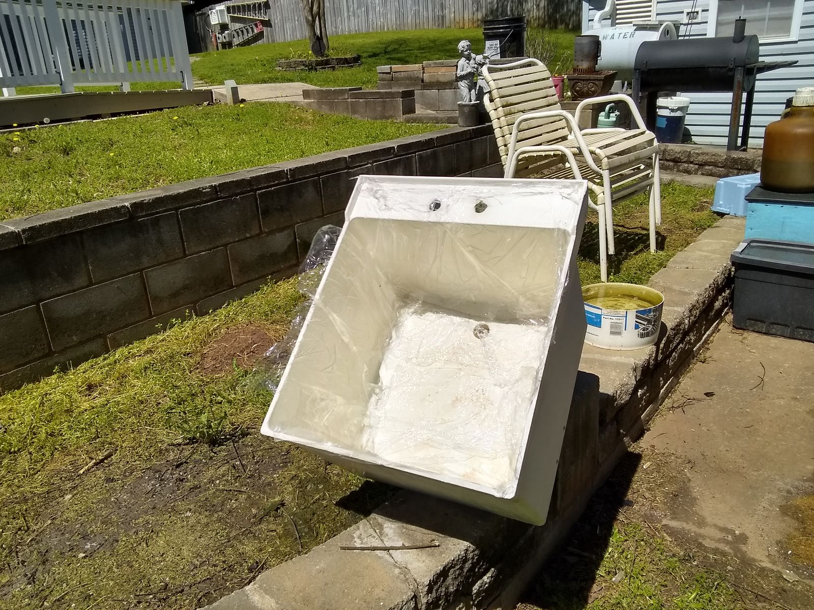 2070764516_sinkclean.jpg.13d6b174d423625d7386701e6e328eb0.jpg