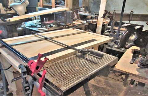 1465074952_SawTilProjectdoorpanelgluedup.JPG.c9e0c046cf4a543a5abd957103b153c0.JPG
