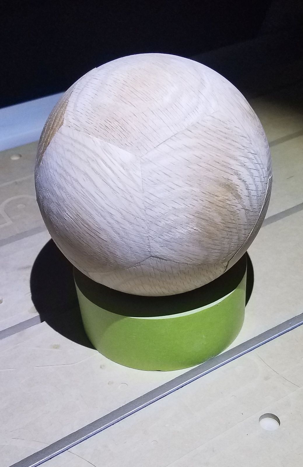 1746844301_WoodSoccerBall2.jpg.67fdcb64a4c31bf6f914a1ec1d2f34d6.jpg