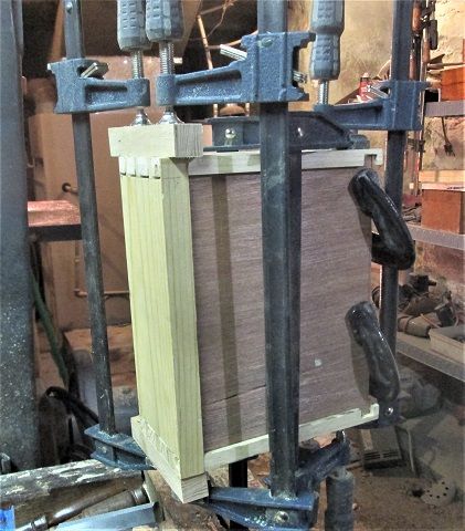 695141641_PlaneTilDrawersdrawerNo.2intheclamps.JPG.f9d323b59e0e100b9ad59991f971d5d3.JPG