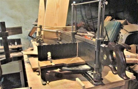 927081303_SawTilDoorparttrimmer.JPG.4e817e0289c813f252e4fdc8dc85f1e9.JPG