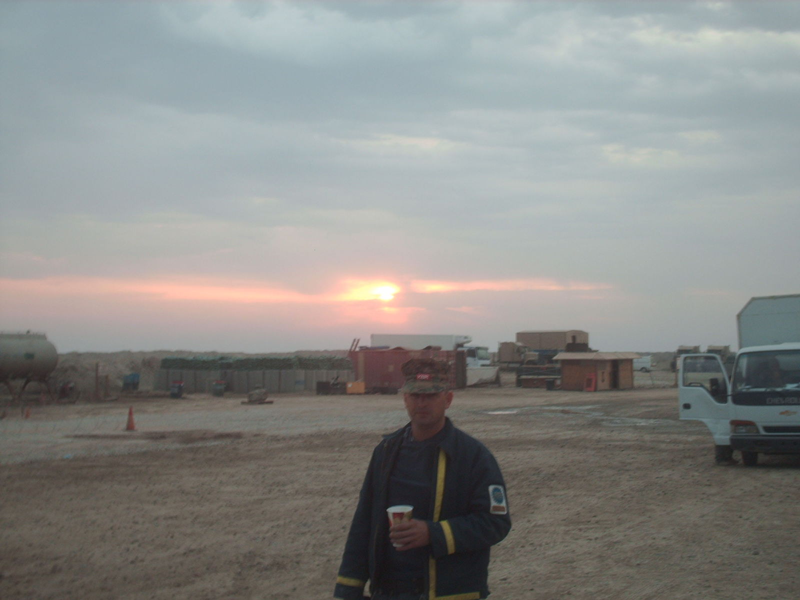 1891389638_Iraqsunrisedecember2008(2).JPG.5c6e2b518f20f249358740e91e9dbe91.JPG